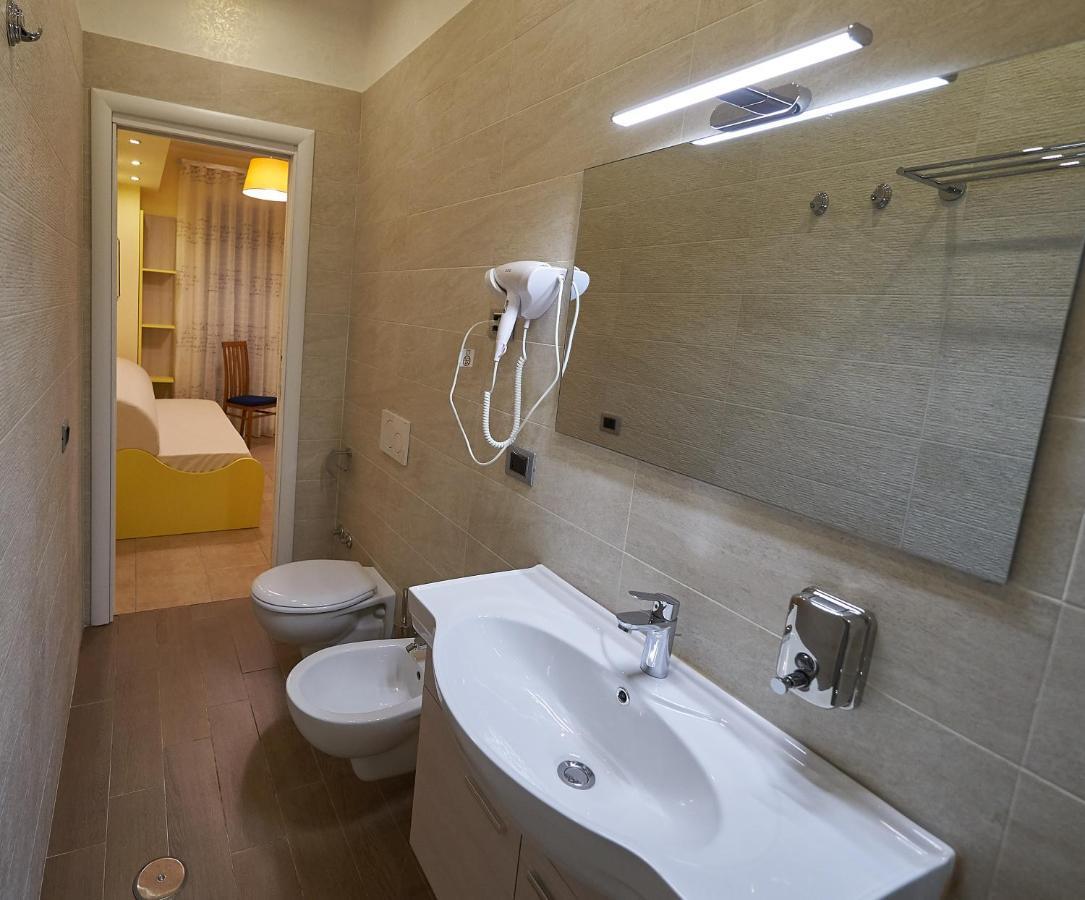 B&B Mary Grace Rossano Stazione エクステリア 写真