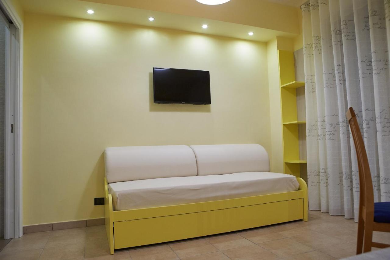 B&B Mary Grace Rossano Stazione エクステリア 写真